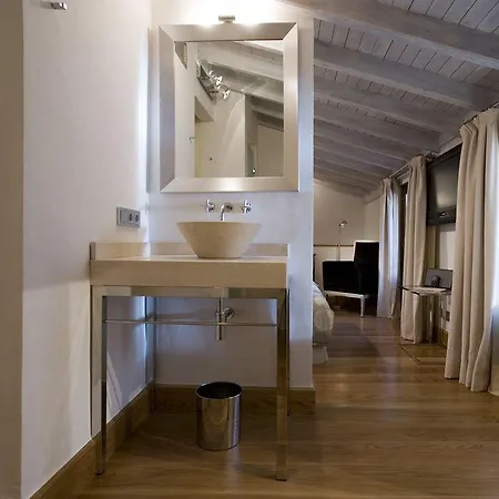 Hotel Claude 3*