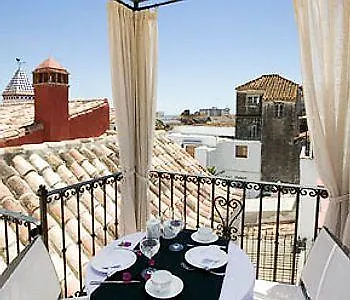 Hotel Claude 4*