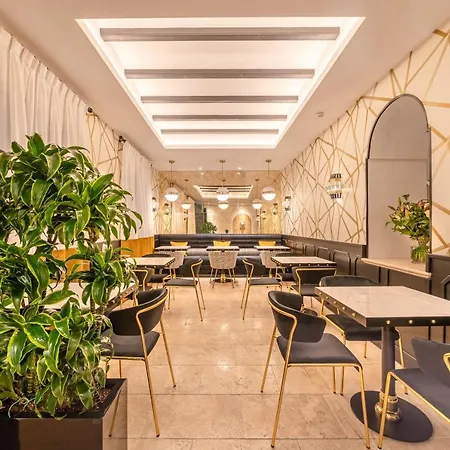 Hotel Claude 3*