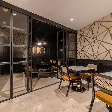 Hotel Claude