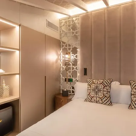 Hotel Claude 3*
