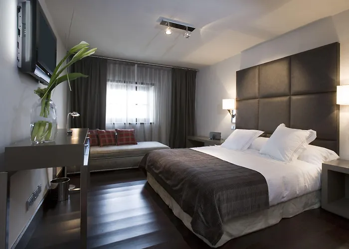 Claude Hotel