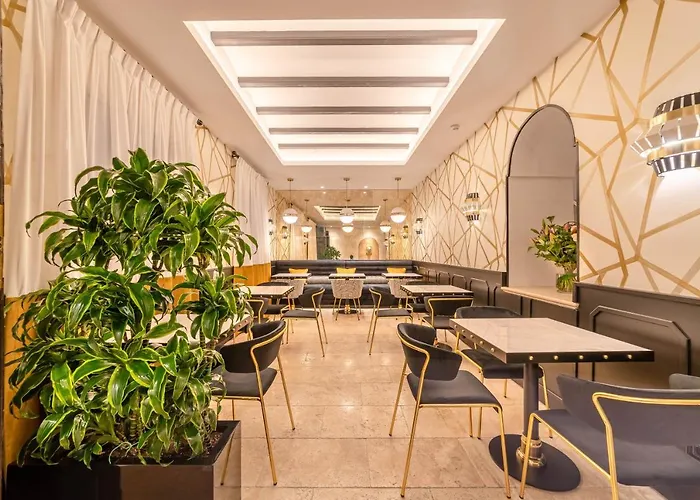 Hotel Claude 4*