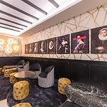 Claude 4* Marbella